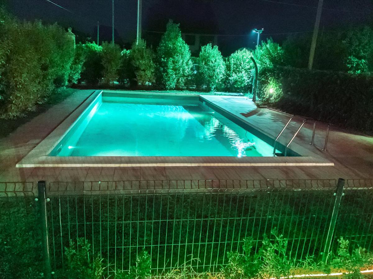 Apartment Charme And Relax With Garden And Swimming Pool ديسينسانو ديل غاردا المظهر الخارجي الصورة